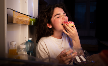 Stress Eating? How a Sleep Headband & Better Sleep Fix It 